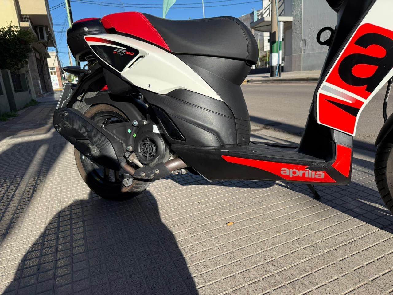 Aprilia SR 160 - Thumbnail 4