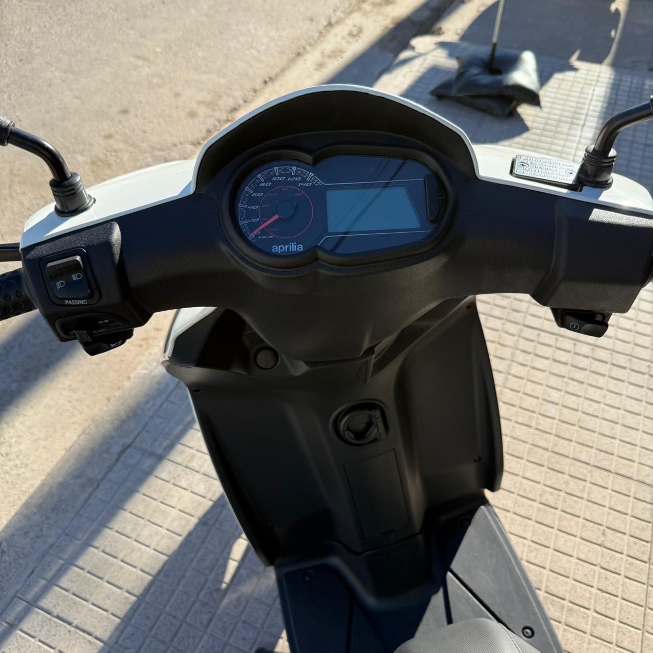 Aprilia SR 160 - Thumbnail 5