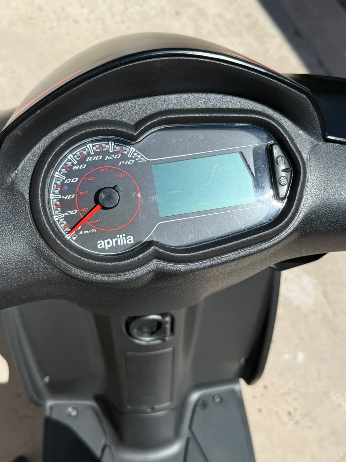 Aprilia SR 160 Black - Thumbnail 6