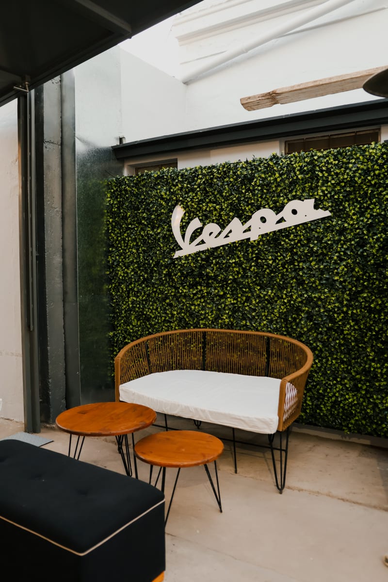 Espacio lounge de Vespa Bahía