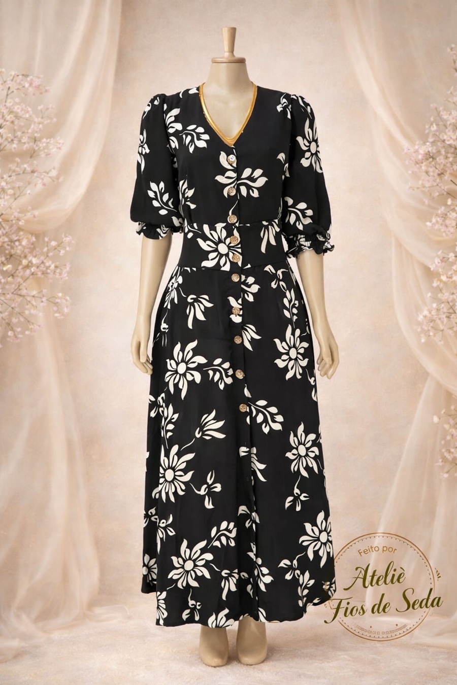 Vestido Floral Preto com estampa branca
