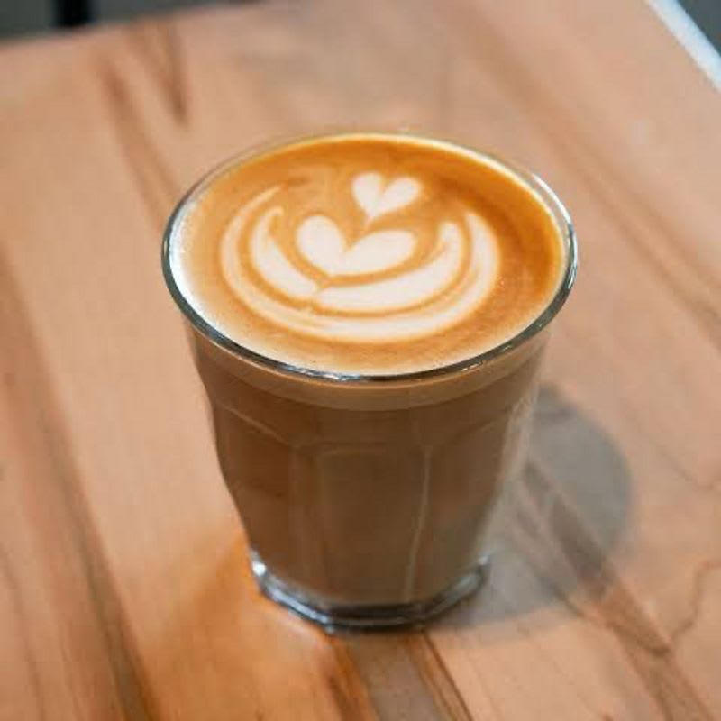 FLAT WHITE