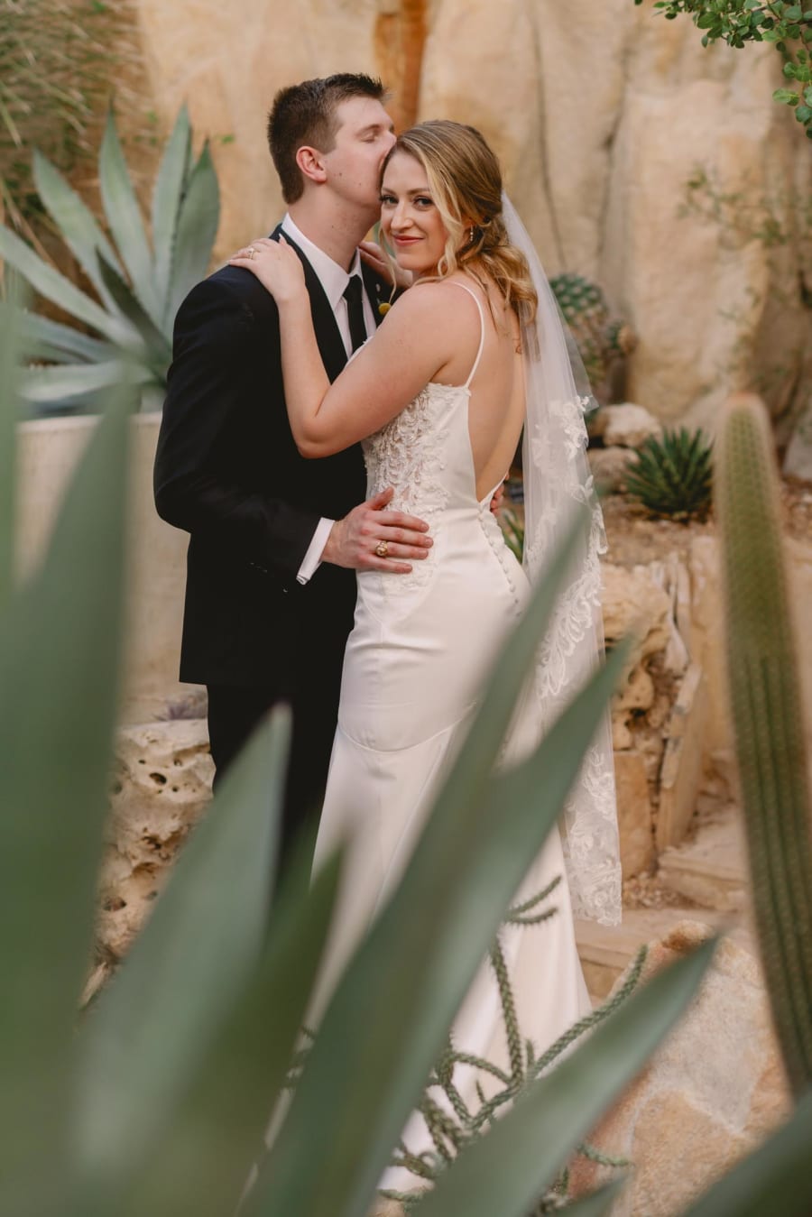 Lucile Halsell Conservatory Bride & Groom Photos