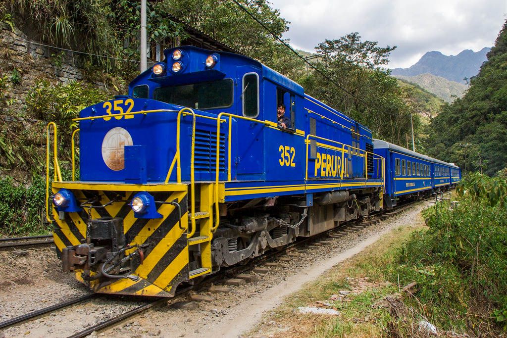 Trains to Machu Picchu from Ollantaytambo to Cusco