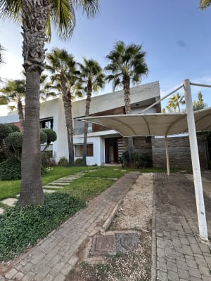 Villa avec piscine à louer à Aïn Diab Extension – 500 m² en résidence privée