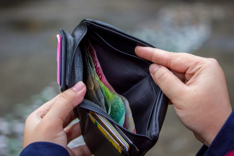 Global Economic Tides Turn: Navigating Persistent Inflation and Rising Living Costs