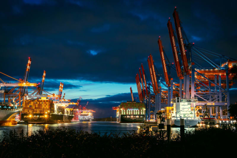 Global Supply Chains Brace for Impact: Retailers Scramble to Outrun Impending Trump Tariffs