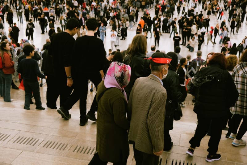 Iran Plunged into Uncertainty: Supreme Leader's Death Ignites Succession Crisis Amidst War