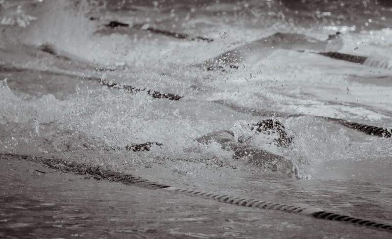 Gretchen Walsh Shatters World Record, Eclipsing Training Partner Kate Douglass in Historic Swim
