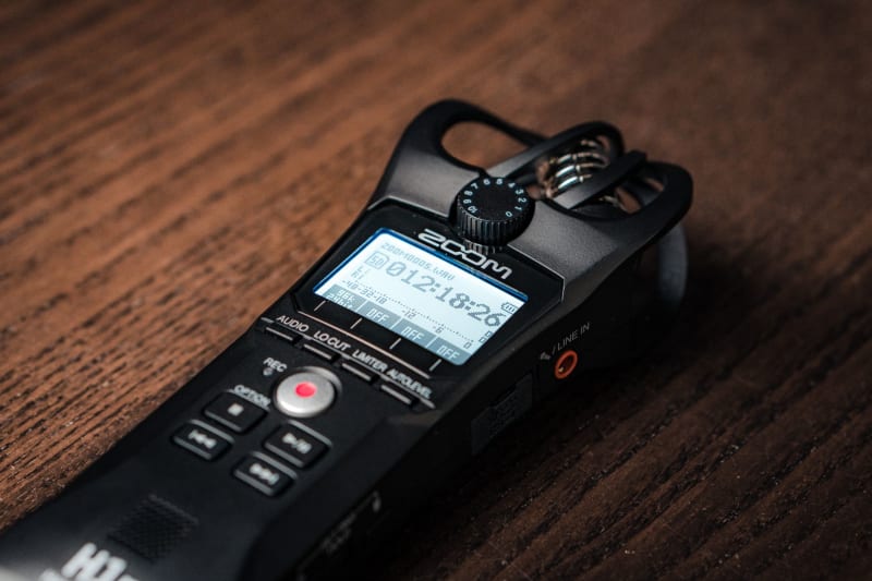Unleashing Pristine Audio: Insta360's Invisible Mic Revolutionizes On-the-Go Content Creation