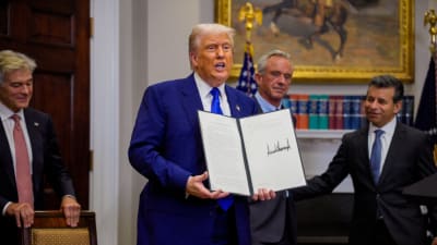 Trump goes soft on insurance, and a medical underwriting chart