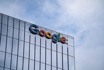Tech Giants Pour Billions into AI, Signaling a New Era of Innovation and Competition