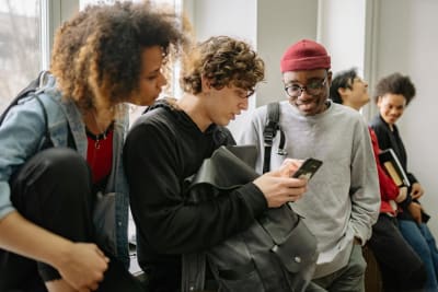 Financial Markets Meet Future Events: University Students Dive Into High-Stakes Prediction Betting