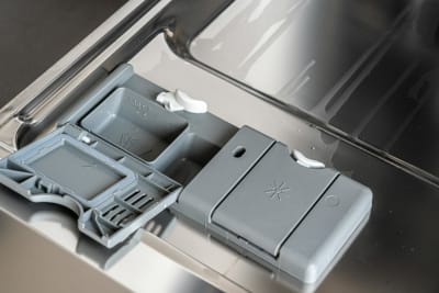 Appliance Giants Face Scrutiny Over Dishwasher Innovation, Build Quality, and Consumer Value