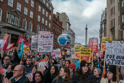 Nigel Farage's Political Movement Captures Unprecedented Momentum Ahead of General Election