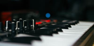 Technological Leap Empowers Parkinson's-Afflicted Artist to Complete Long-Awaited Album