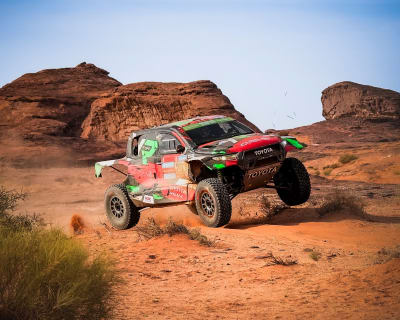 More than 800 competitors set to take on Finke Desert Race in 50th anniversary year