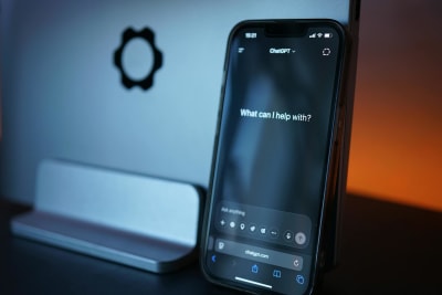 WhatsApp’s revamped chat lists interface rolling out on iOS