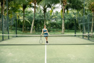 Serena Williams returns to tennis, sparking hopes of a final doubles run with Venus Williams