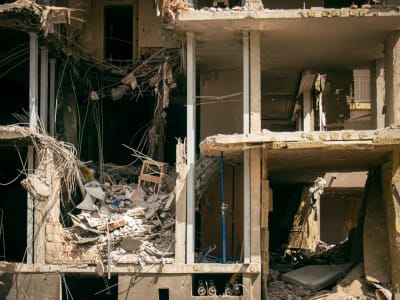 Pimco Sounds Alarm: Sophisticated Financial Engineering Echoes Dangerous Pre-2008 Market Conditions