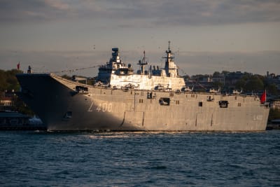 Sudden Breakthrough: Trump Declares US-Iran Deal to Secure Global Shipping Through Vital Hormuz Strait