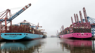 The Strait of Hormuz: Navigating Global Economic Warfare's Volatile New Front