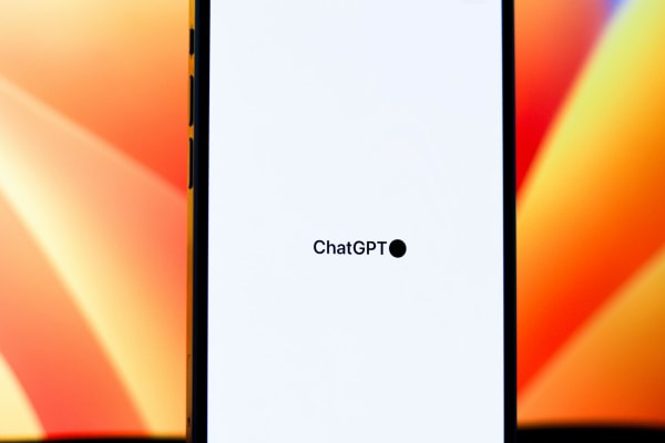 AI Chatbots Falter on News Accuracy, Sourcing Ahead of Crucial Midterms