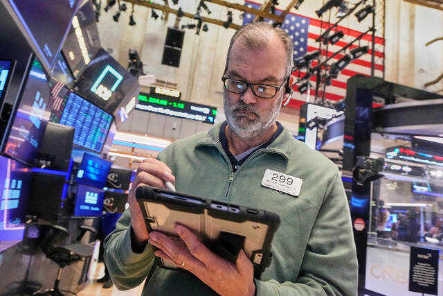 Global Turmoil Fails to Temper Investor Optimism, Puzzling Economic Analysts