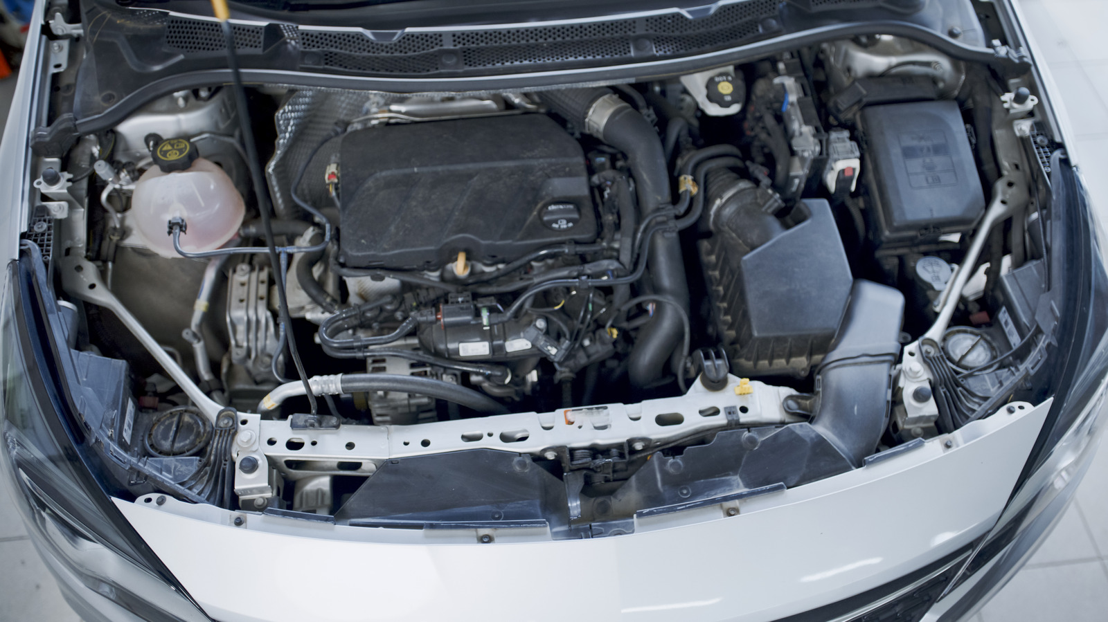 The Vanishing Art of Engine Choice: How Regulations and Technology Reshaped Automotive Performance