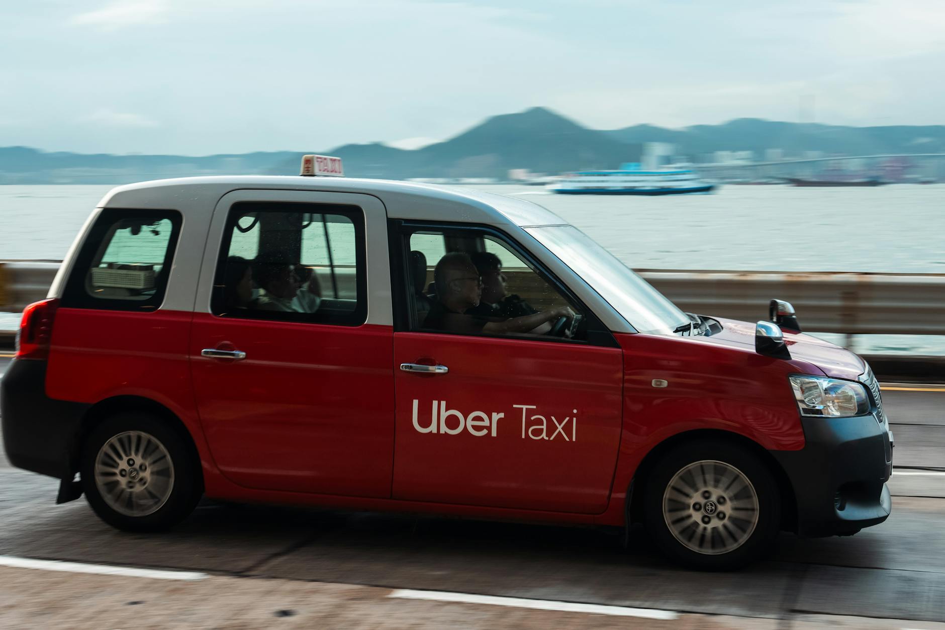 Automotive and Aviation Sectors Face Turbulence Amidst Tech Glitches, Financial Shortfalls, and Unconventional Takeover Bids