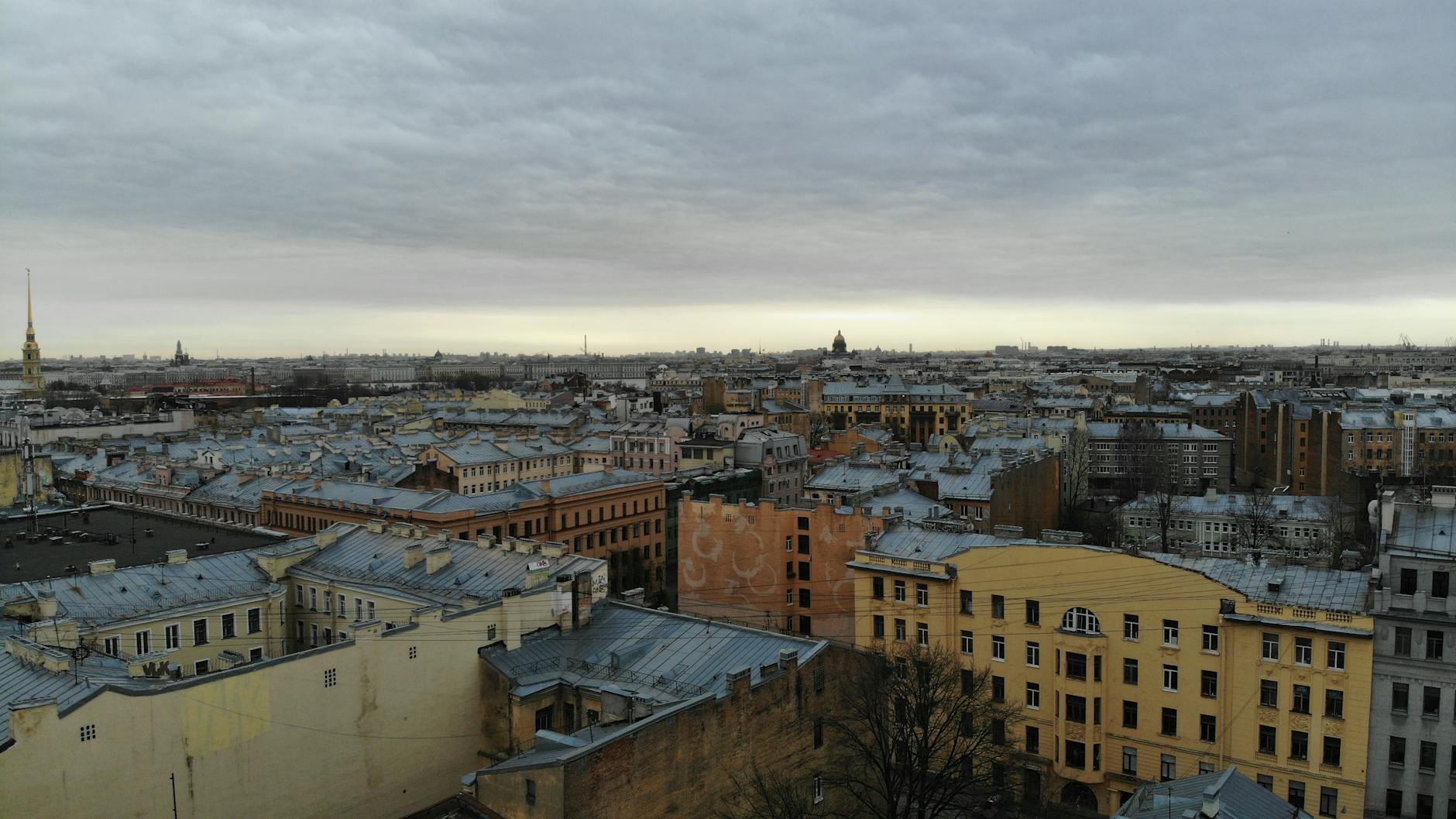 Unprecedented Aerial Assault: Russia Unleashes Drones by Day, Missiles by Night on Ukraine