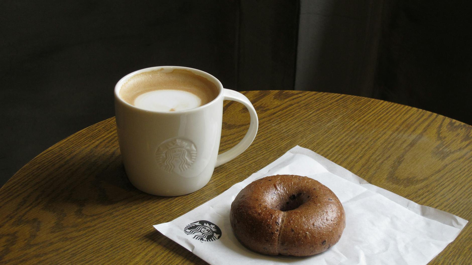 Starbucks Bets on Streamlined Operations Amidst Third Wave of Corporate Reductions