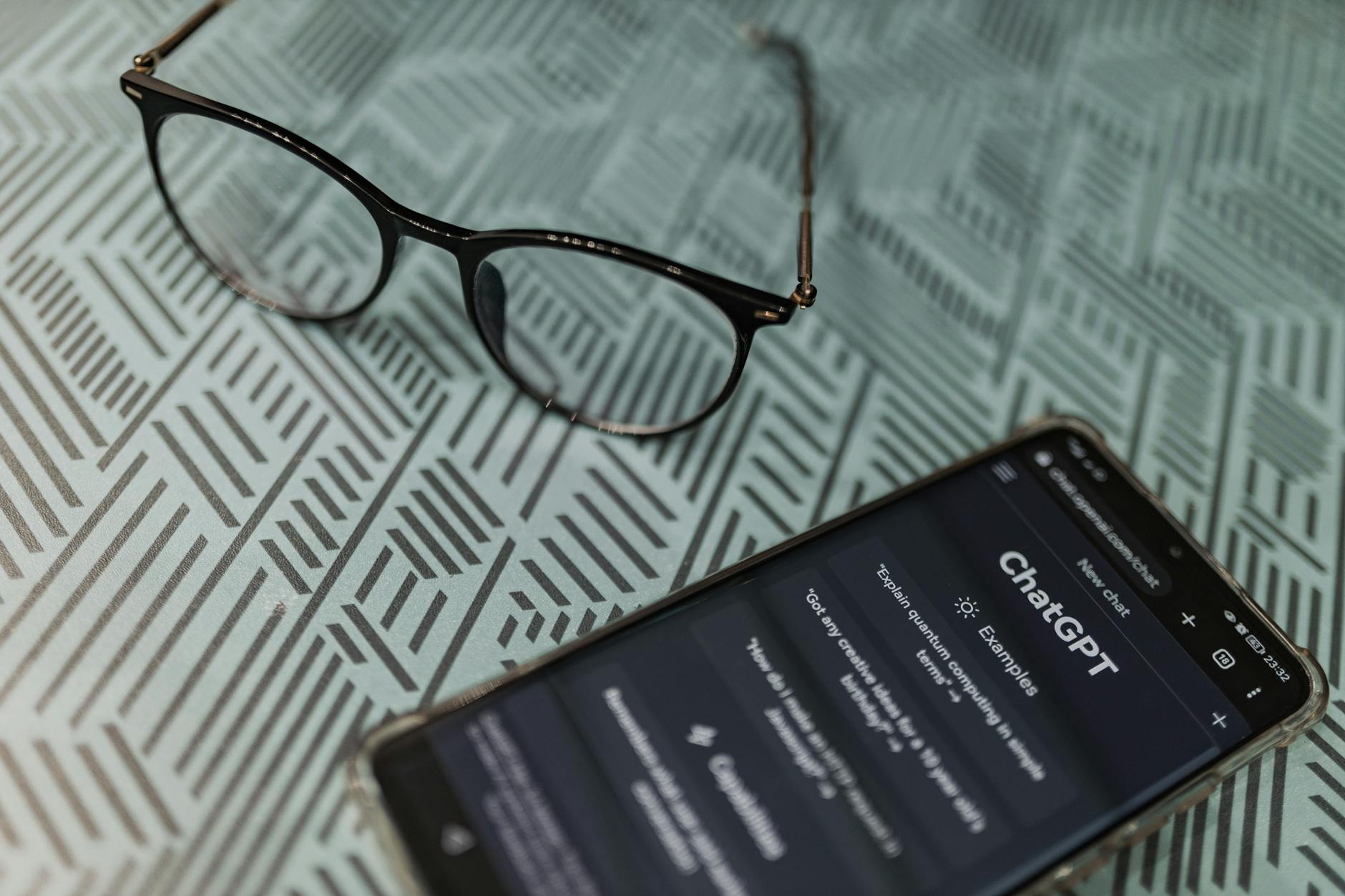 AI Chatbots Falter on News Accuracy, Sourcing Ahead of Crucial Midterms