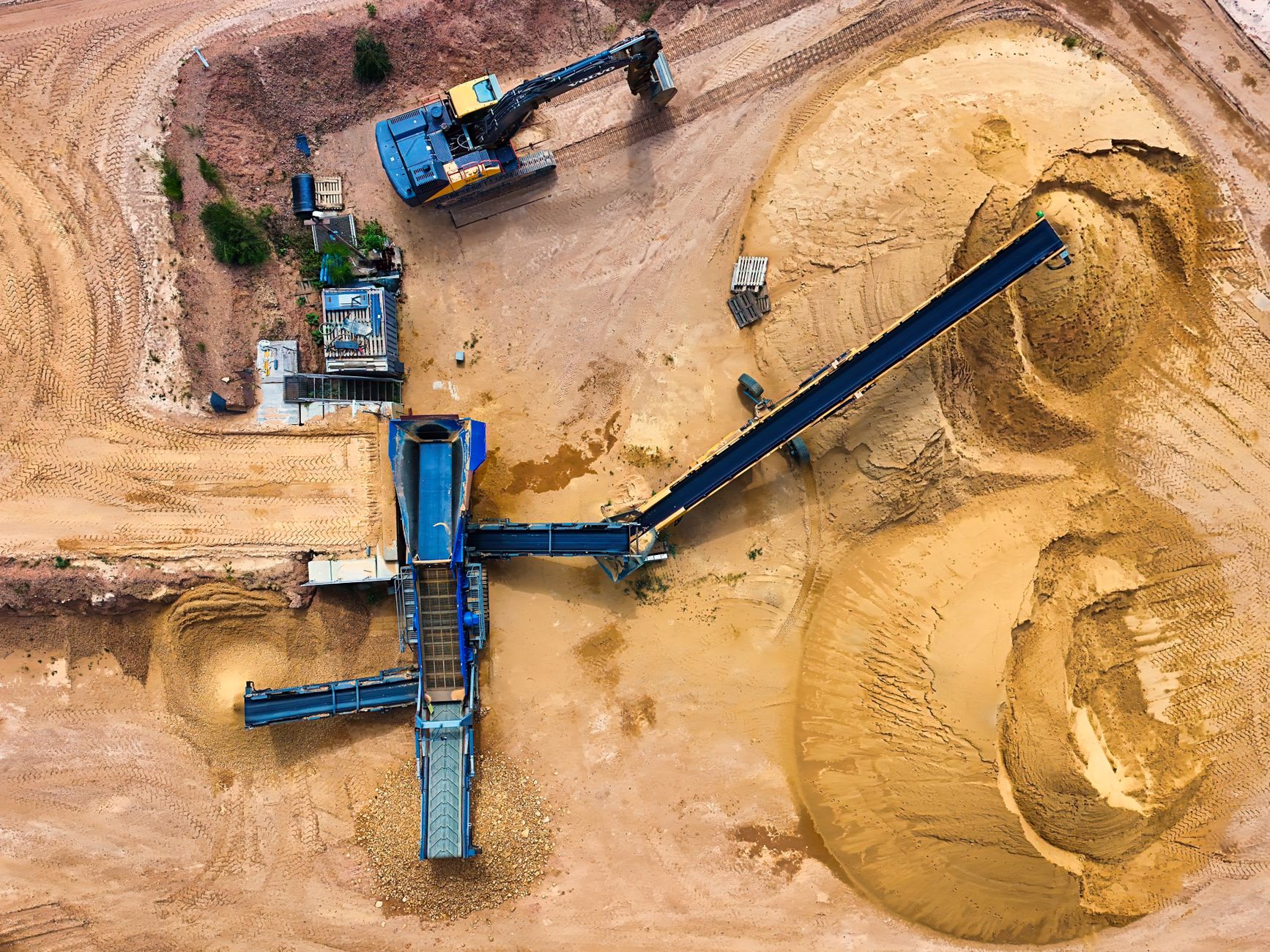 Unmasking the Blood Minerals: How Global Tech Fuels Atrocities in the DR Congo Despite Sanctions