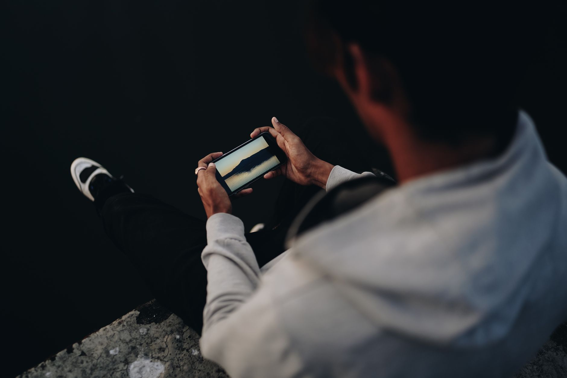 EU Targets Meta: 'Addictive' Facebook and Instagram Features Face Digital Services Act Scrutiny
