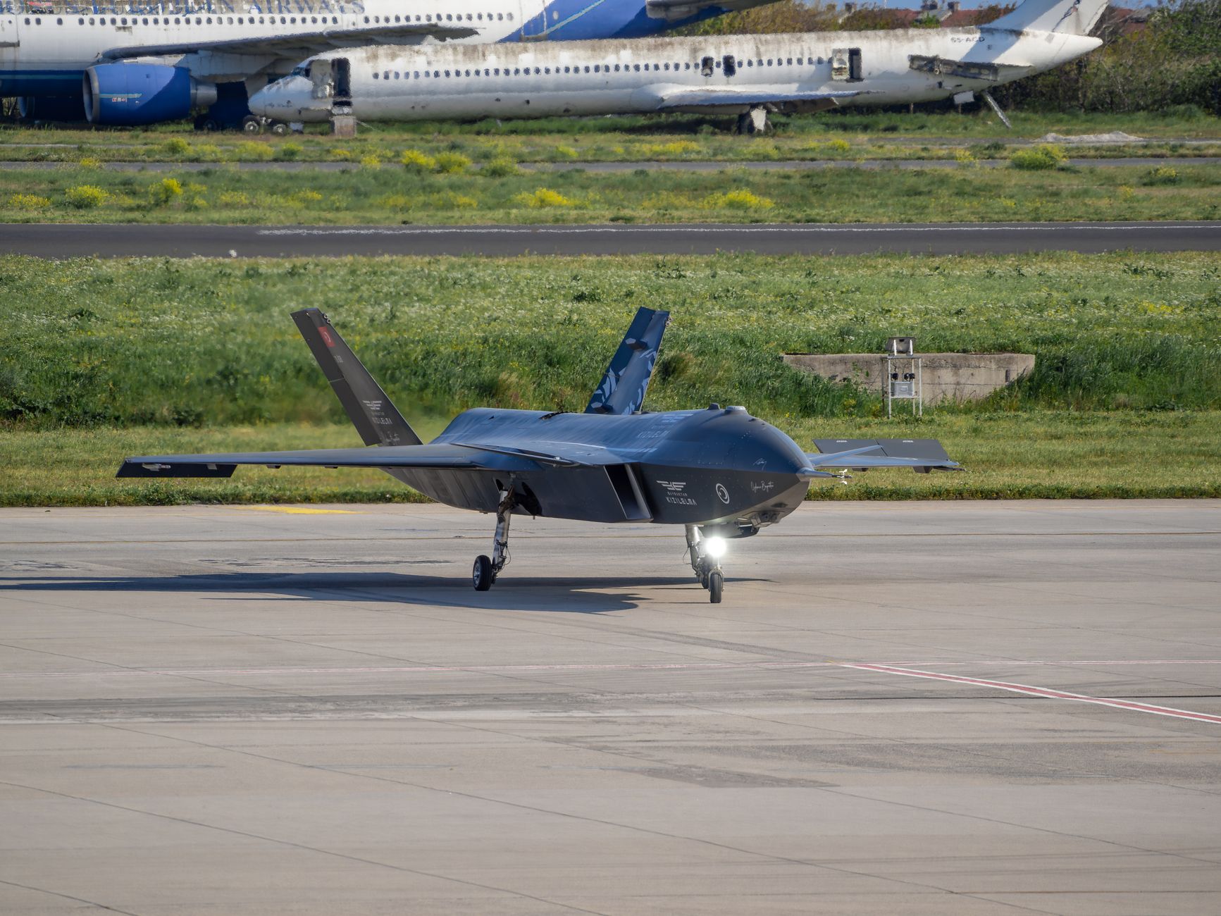 Escalating Tensions: US Launches Seventh Consecutive Night of Strikes Against Iran-Backed Militias