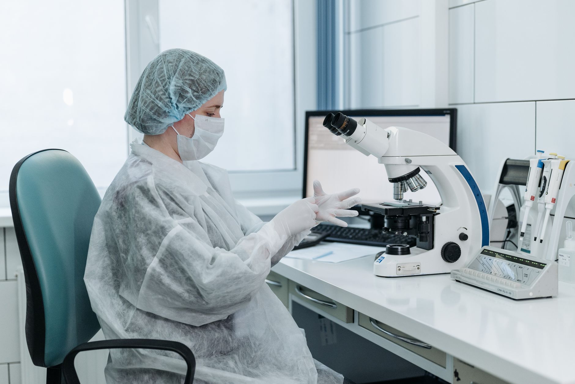 Innovative Bacterial Control Strategy Offers New Hope for Revitalizing Failing Last-Line Antibiotics
