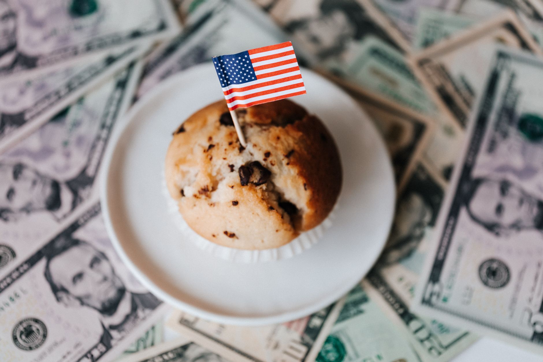 Stagnant Growth and Persistent Inflation: US Economy's Troubling Second Quarter Performance