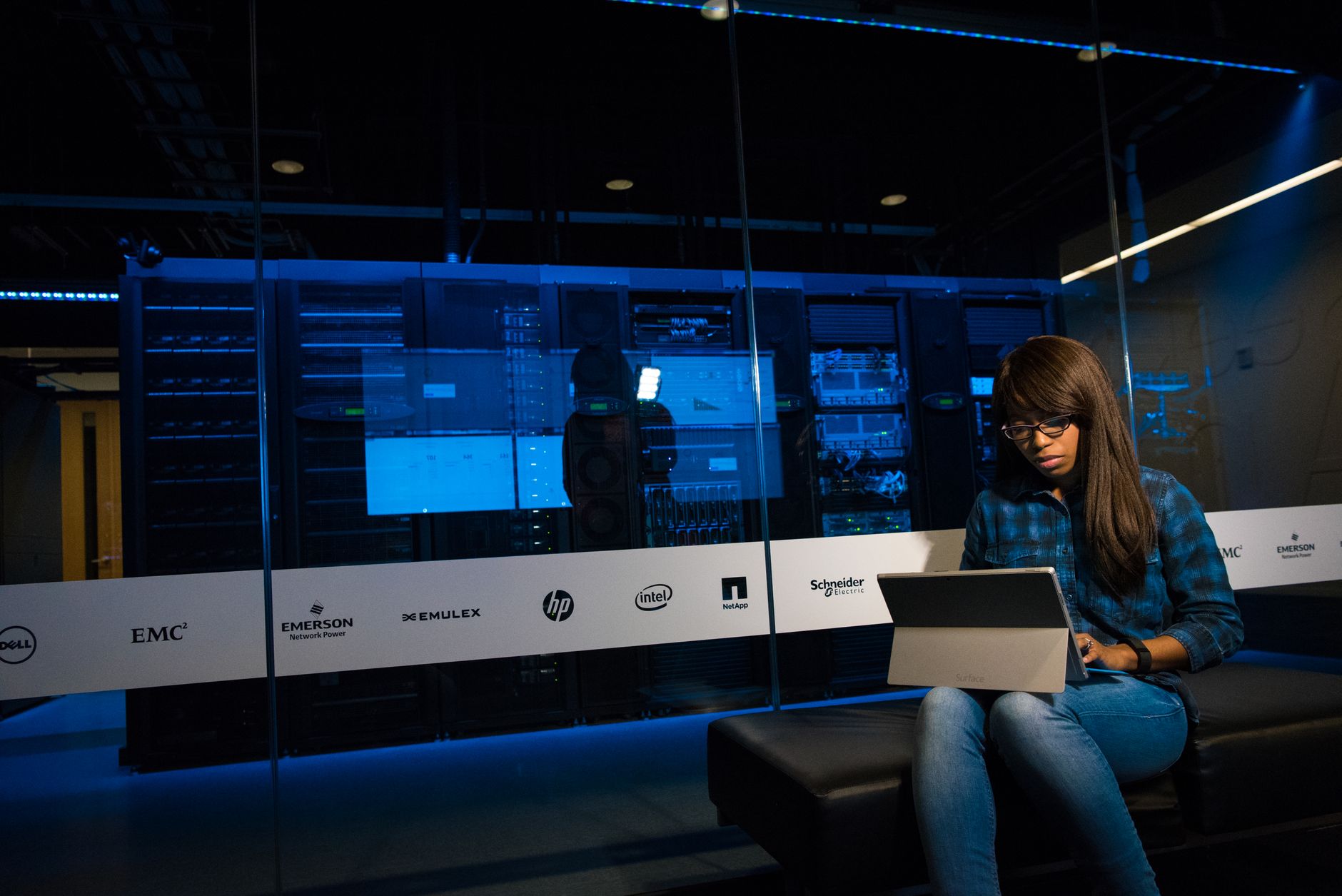 Beyond Language Models: New AI Breakthrough Promises True World Understanding, Not Just Talk