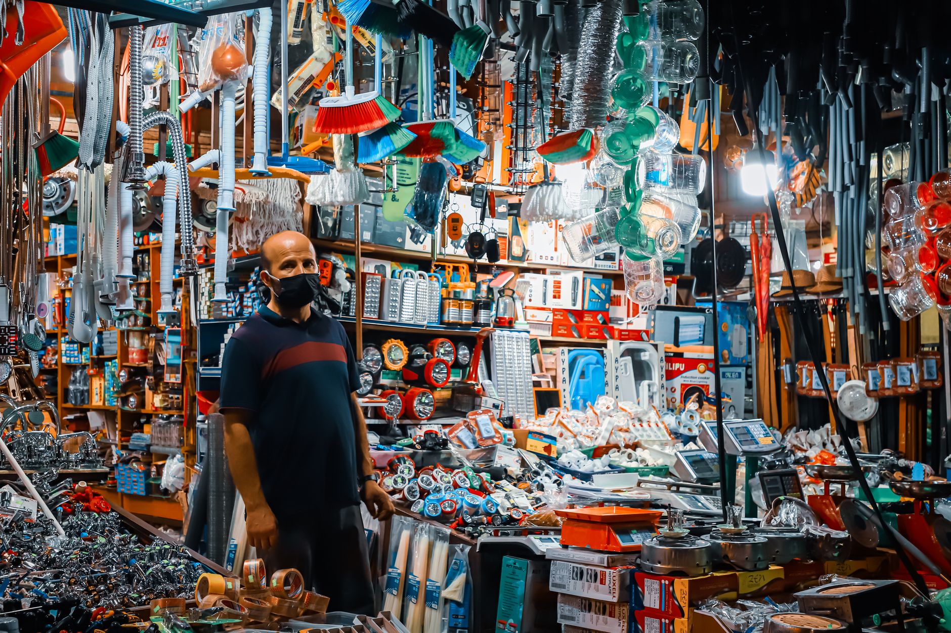 Consumer Resilience Defies Economic Slowdown: Navigating the U.S. Economy's Mixed Signals