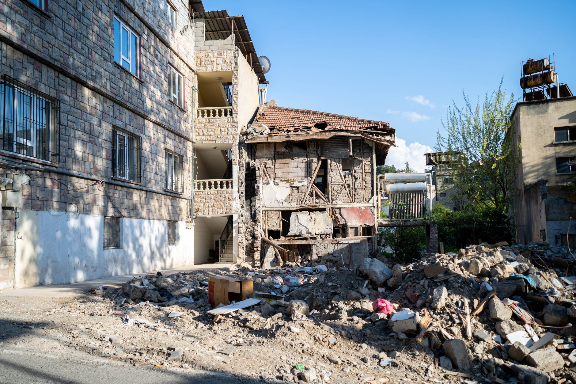 Escalating Long-Range Strikes Claim Nine Lives as Russia-Ukraine Conflict Intensifies
