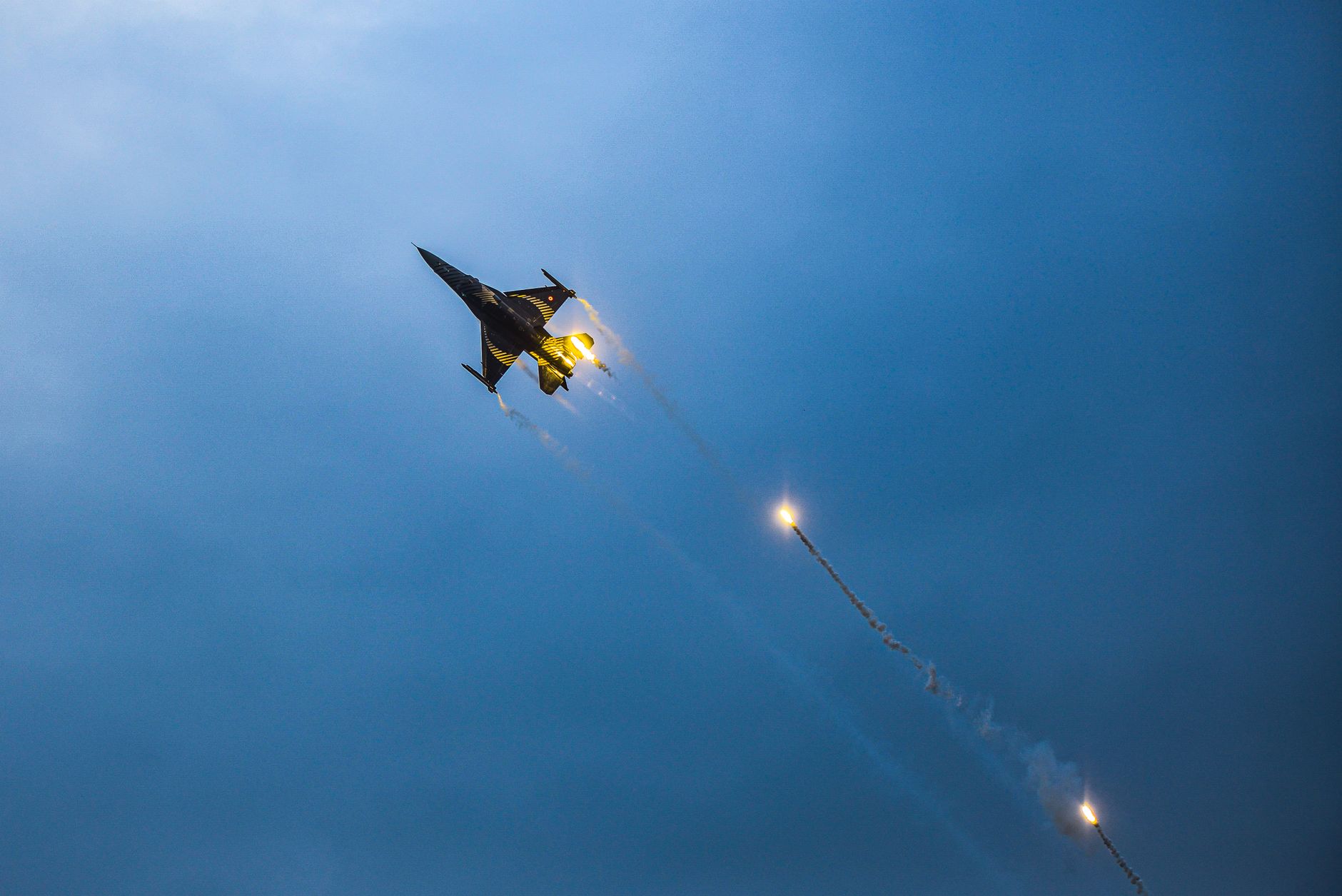 Jordanian Air Defenses Intercept Iranian Missiles, Escalating Regional Tensions Amidst Broader Conflict