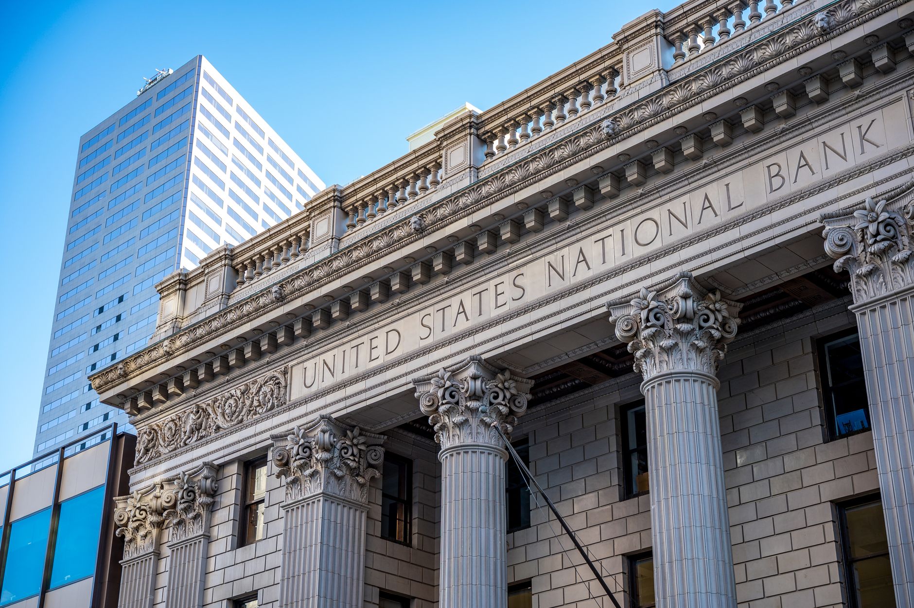 Fed Holds Rates Steady, But Dissent Signals Potential Future Hikes