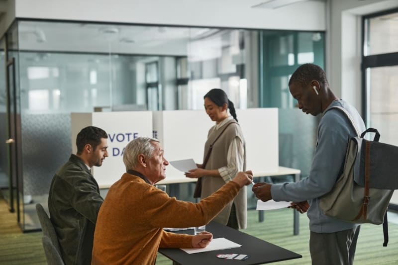 Senate Races Test Voter Tolerance for Scandal, Redefining 'Electable