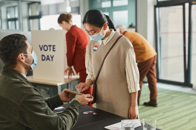 Senate Races Test Voter Tolerance for Scandal, Redefining 'Electable