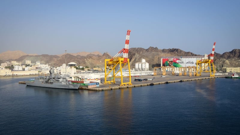 Iran's Unanswered Peace Proposal Fuels Gulf Tensions Amidst Weapon Concerns