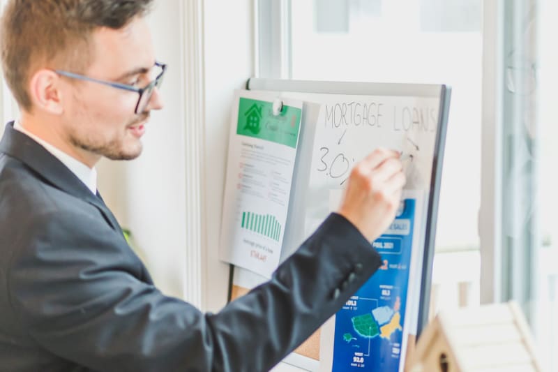 AI Agents Empower Small Businesses: Automating Emails, Finances, and Growth