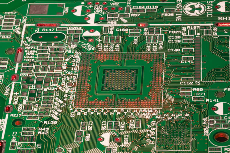 Iluvatar CoreX Semiconductor Earns New Buy Rating Amidst Tech Sector Surge