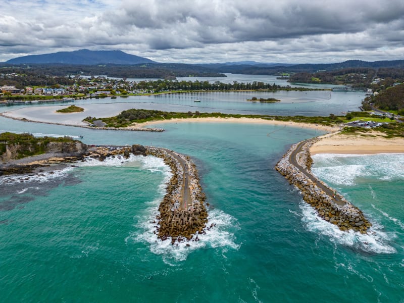Businesses in the Illawarra face new 'ghost town' reality