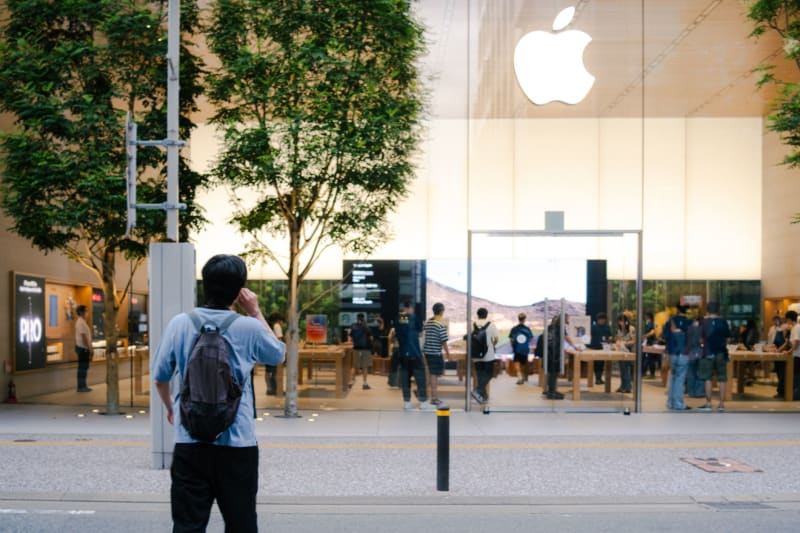Apple Unleashes Next-Gen Siri: A Transformative Leap in Personal AI and Privacy-Centric Intelligence